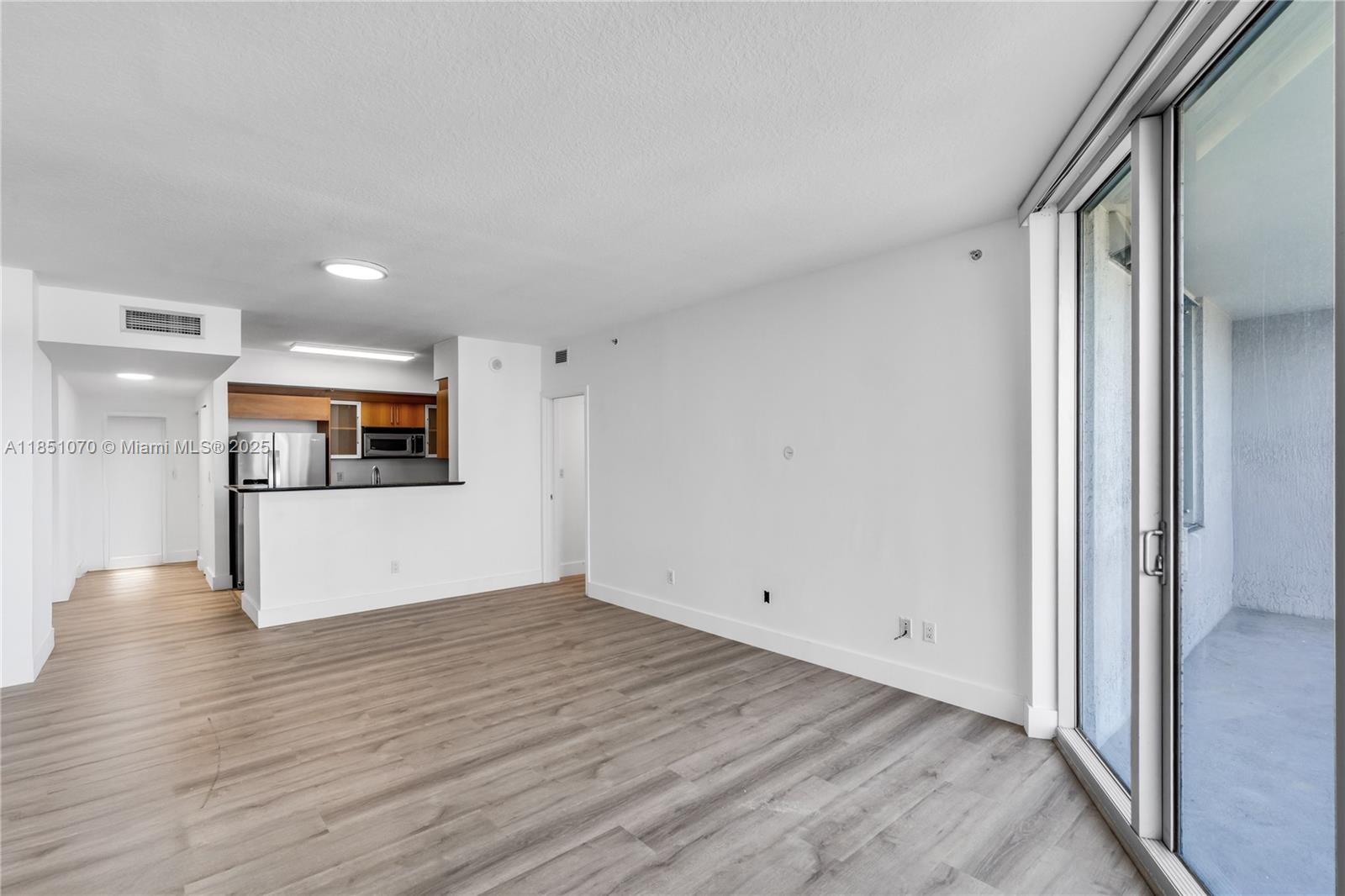 325 S Biscayne Blvd #4217, Miami FL 33131