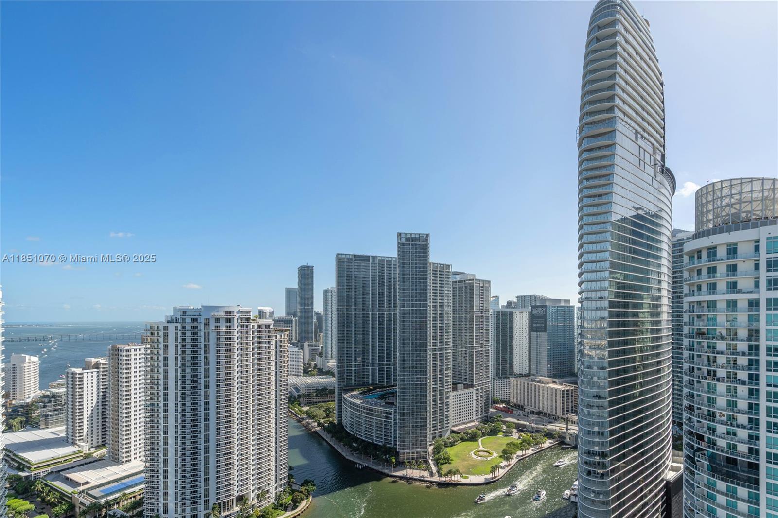 325 S Biscayne Blvd #4217, Miami FL 33131