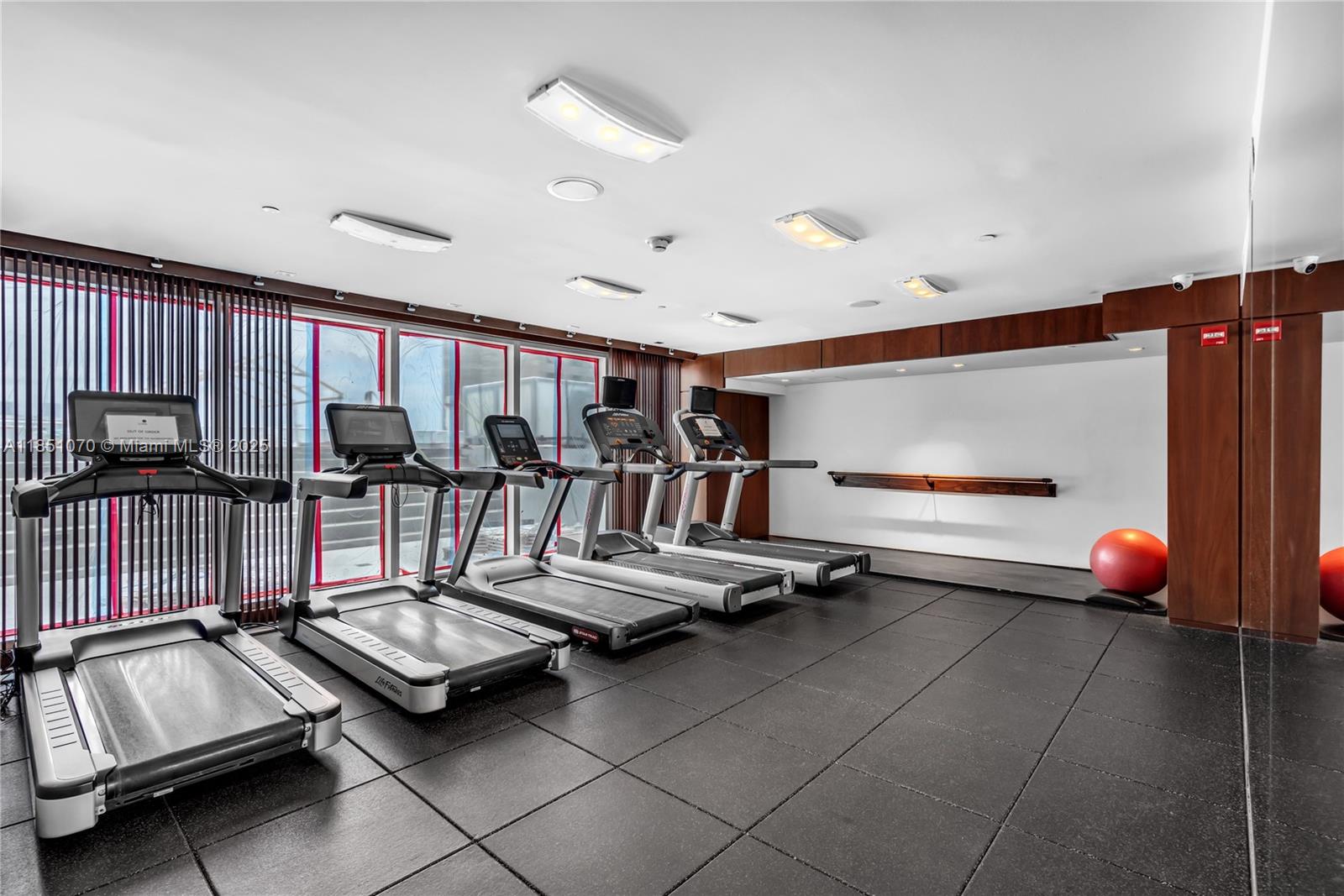 325 S Biscayne Blvd #4217, Miami FL 33131