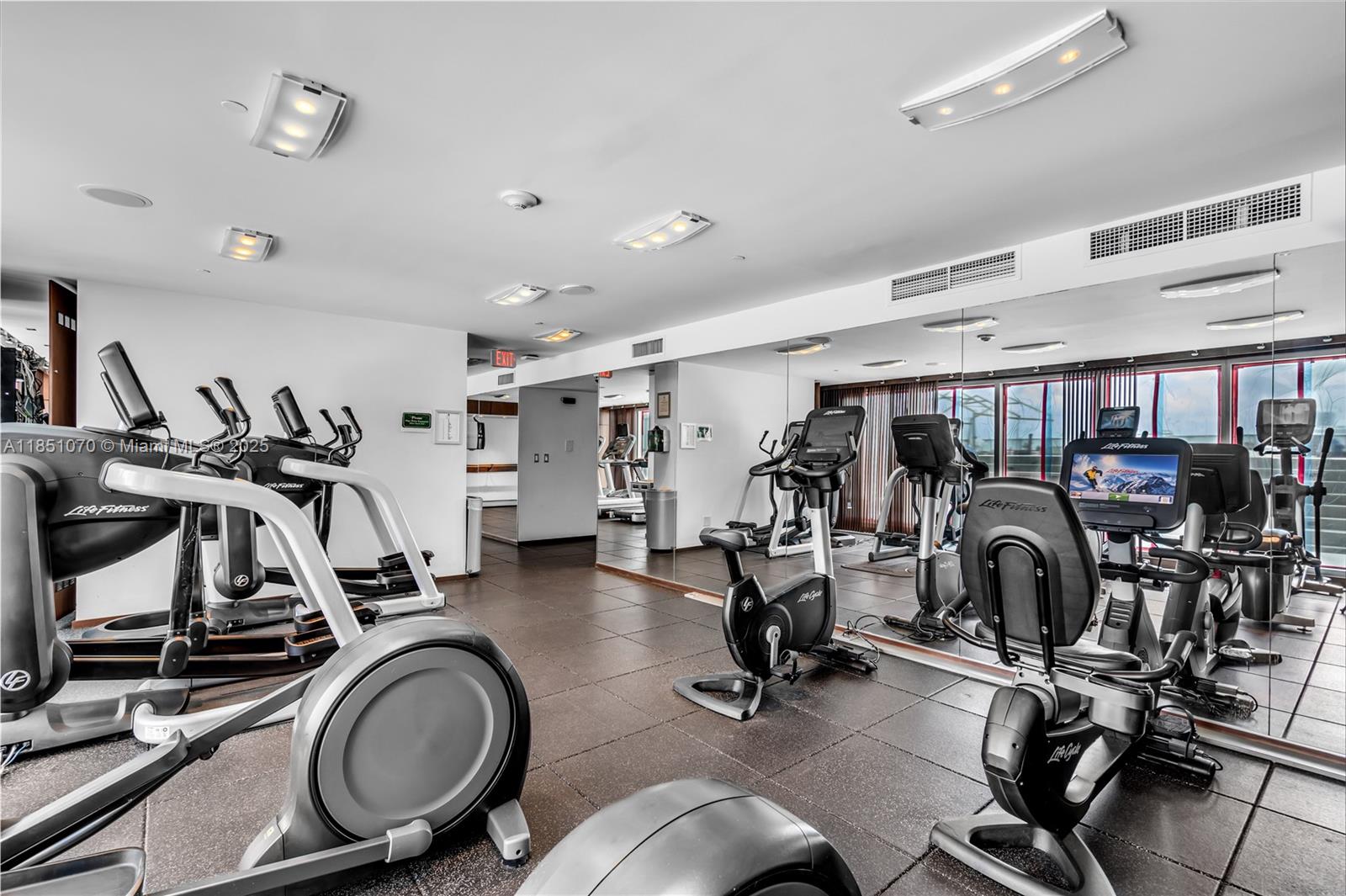 325 S Biscayne Blvd #4217, Miami FL 33131