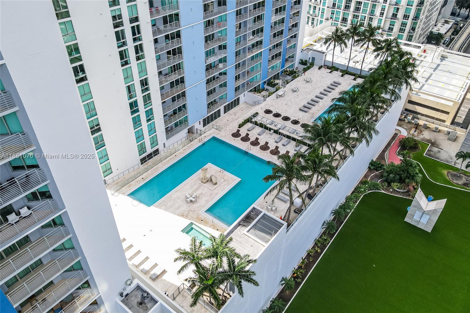 325 S Biscayne Blvd #4217, Miami FL 33131