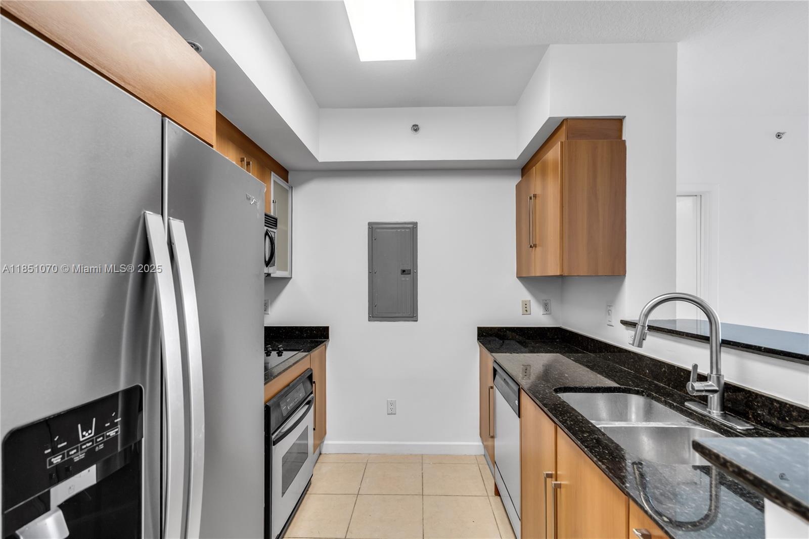 325 S Biscayne Blvd #4217, Miami FL 33131