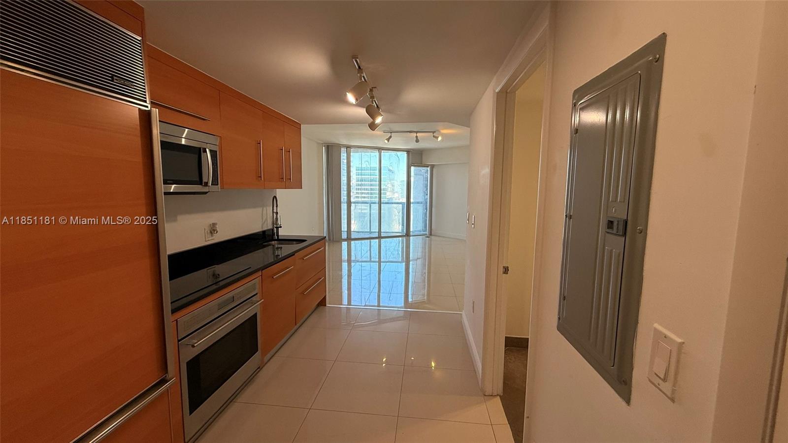Property photo # 7