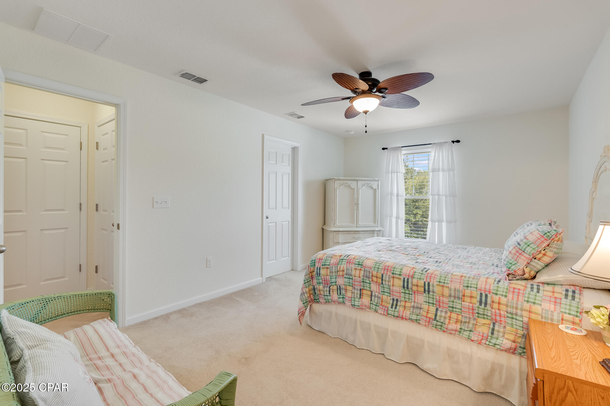 Image 17 For 209 Sand Oak Boulevard