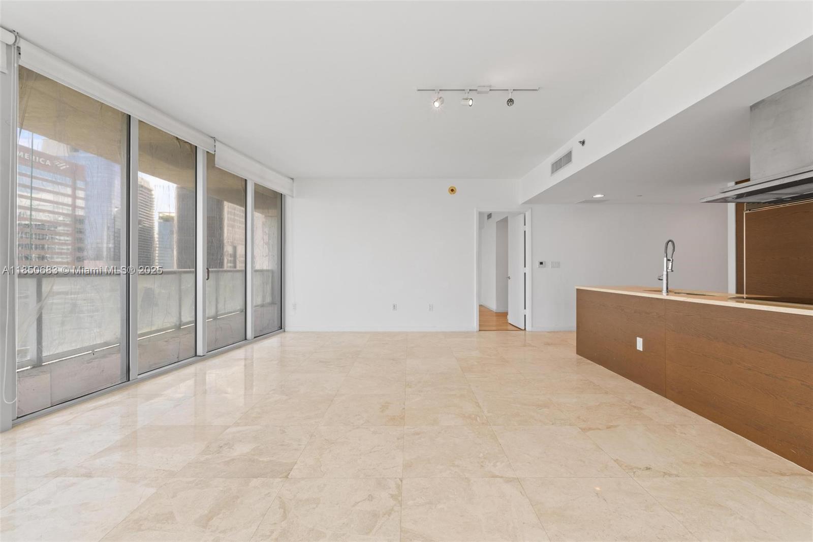 495 Brickell Ave #3001, Miami FL 33131