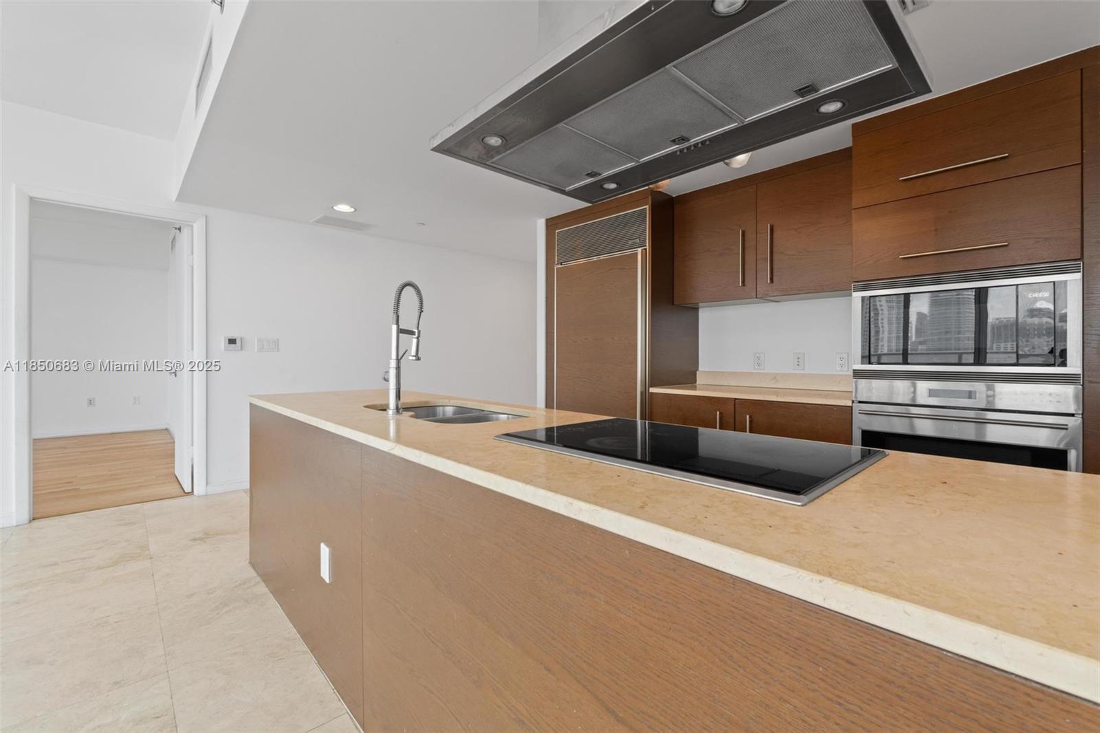 495 Brickell Ave #3001, Miami FL 33131