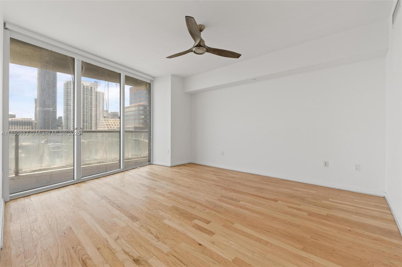 495 Brickell Ave #3001, Miami FL 33131