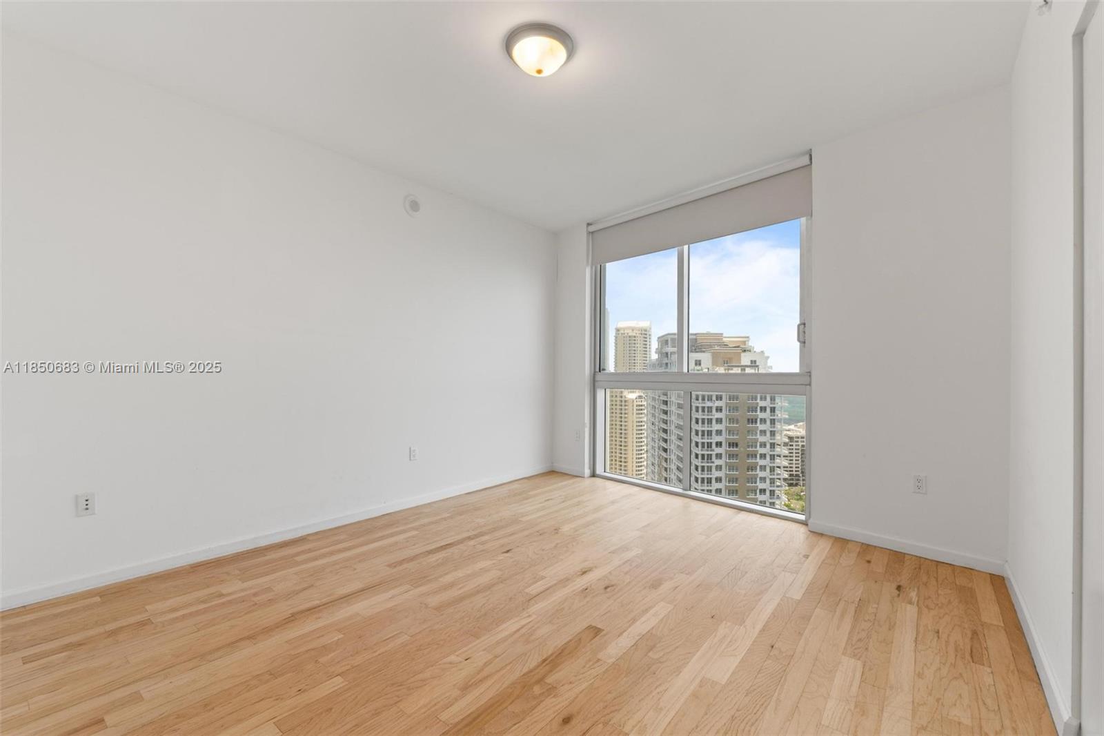 495 Brickell Ave #3001, Miami FL 33131
