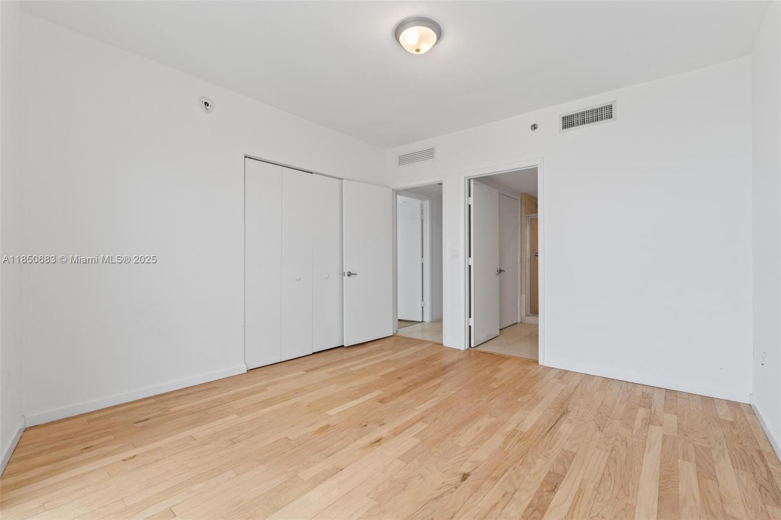 495 Brickell Ave #3001, Miami FL 33131