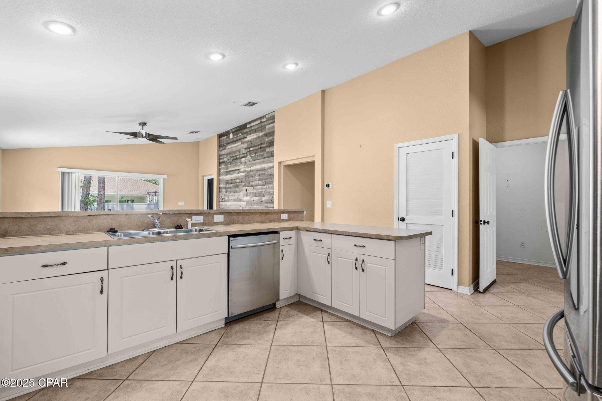 Image 11 For 214 Windsor Way