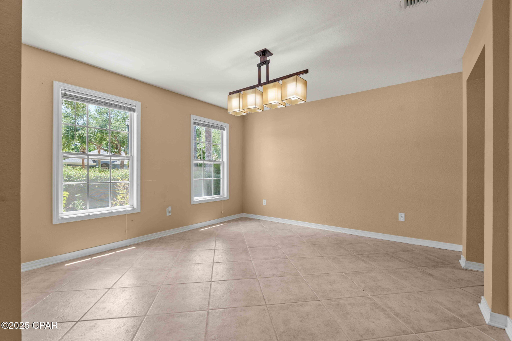 Image 8 For 214 Windsor Way