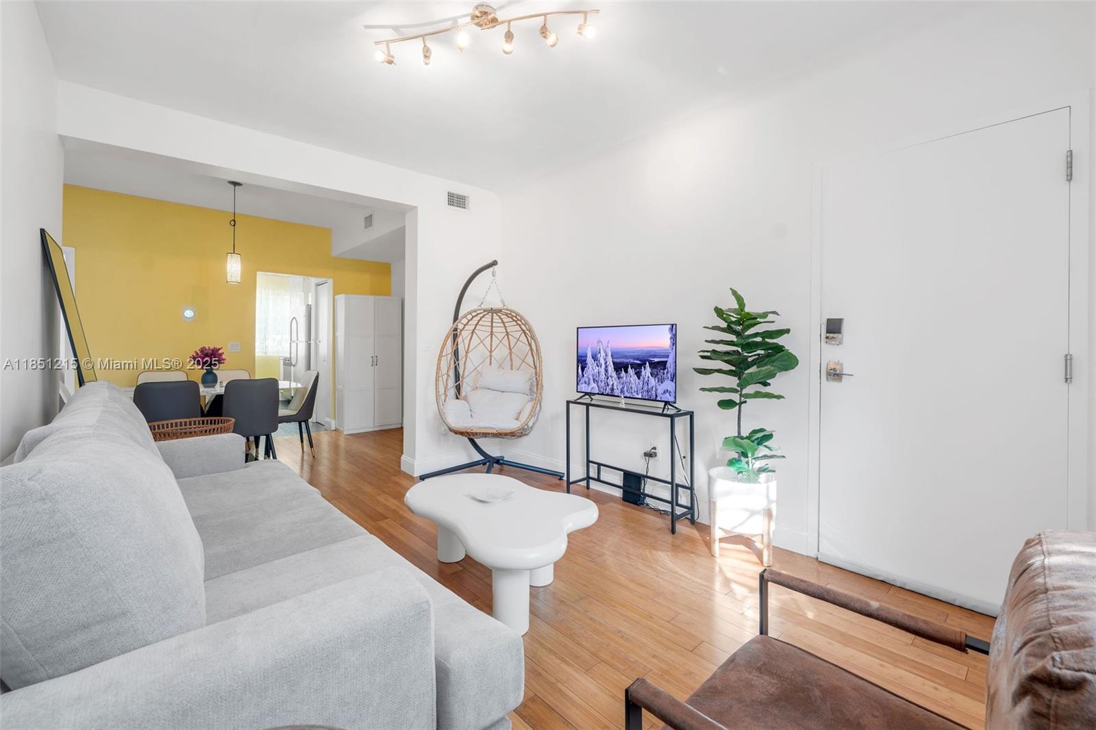 Property photo # 9