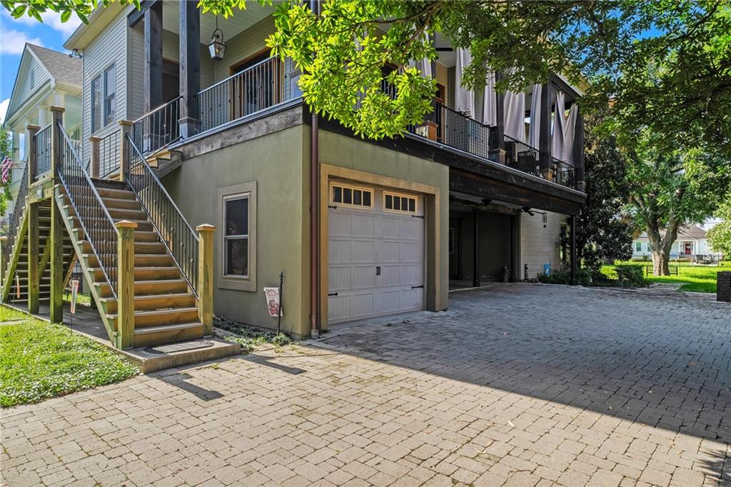 338 HAY Place