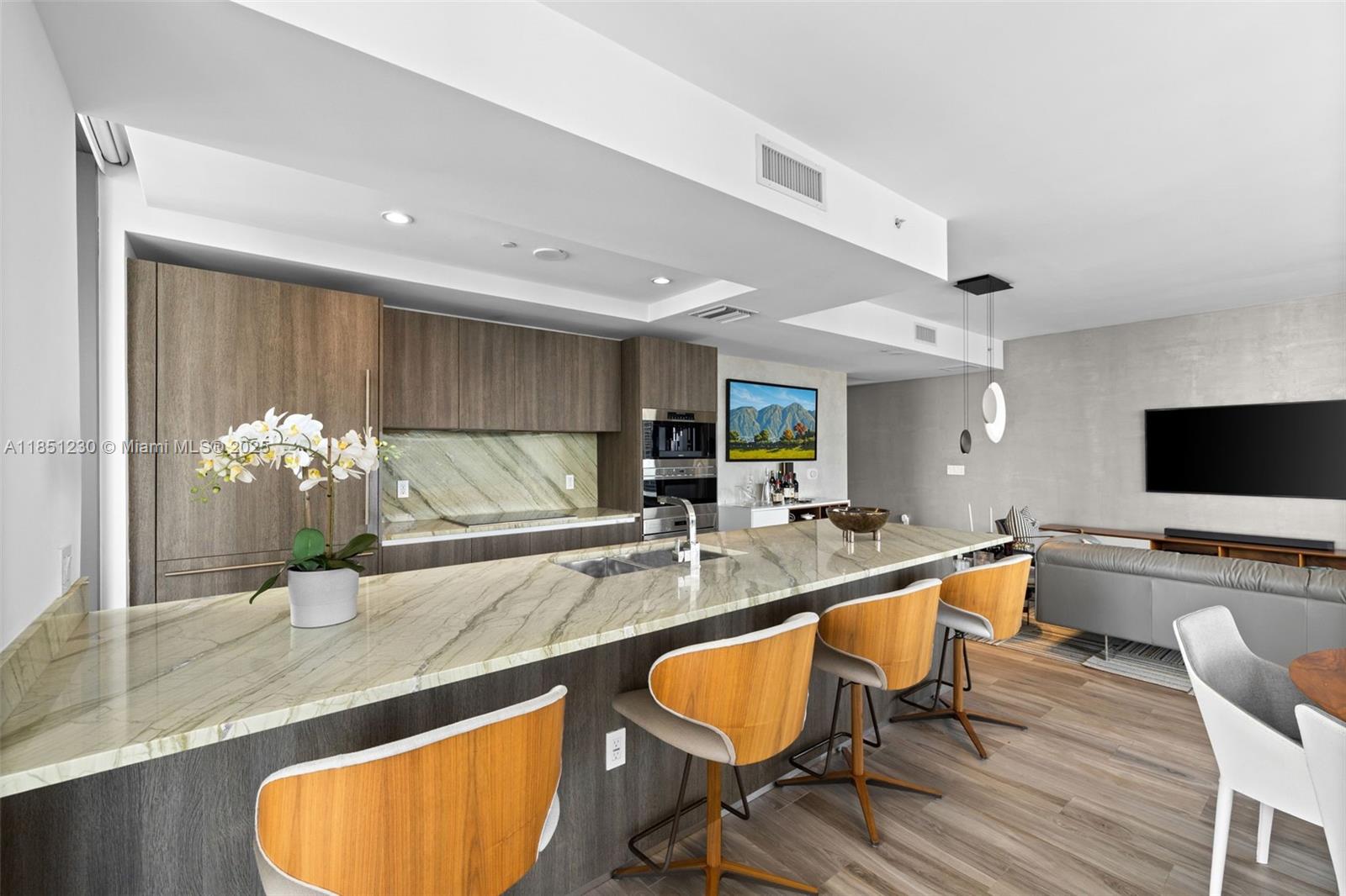 801 S Miami Ave #3301, Miami FL 33130