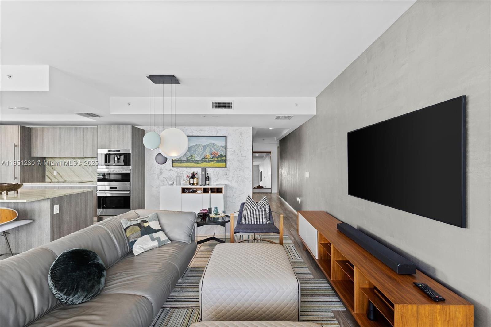 801 S Miami Ave #3301, Miami FL 33130