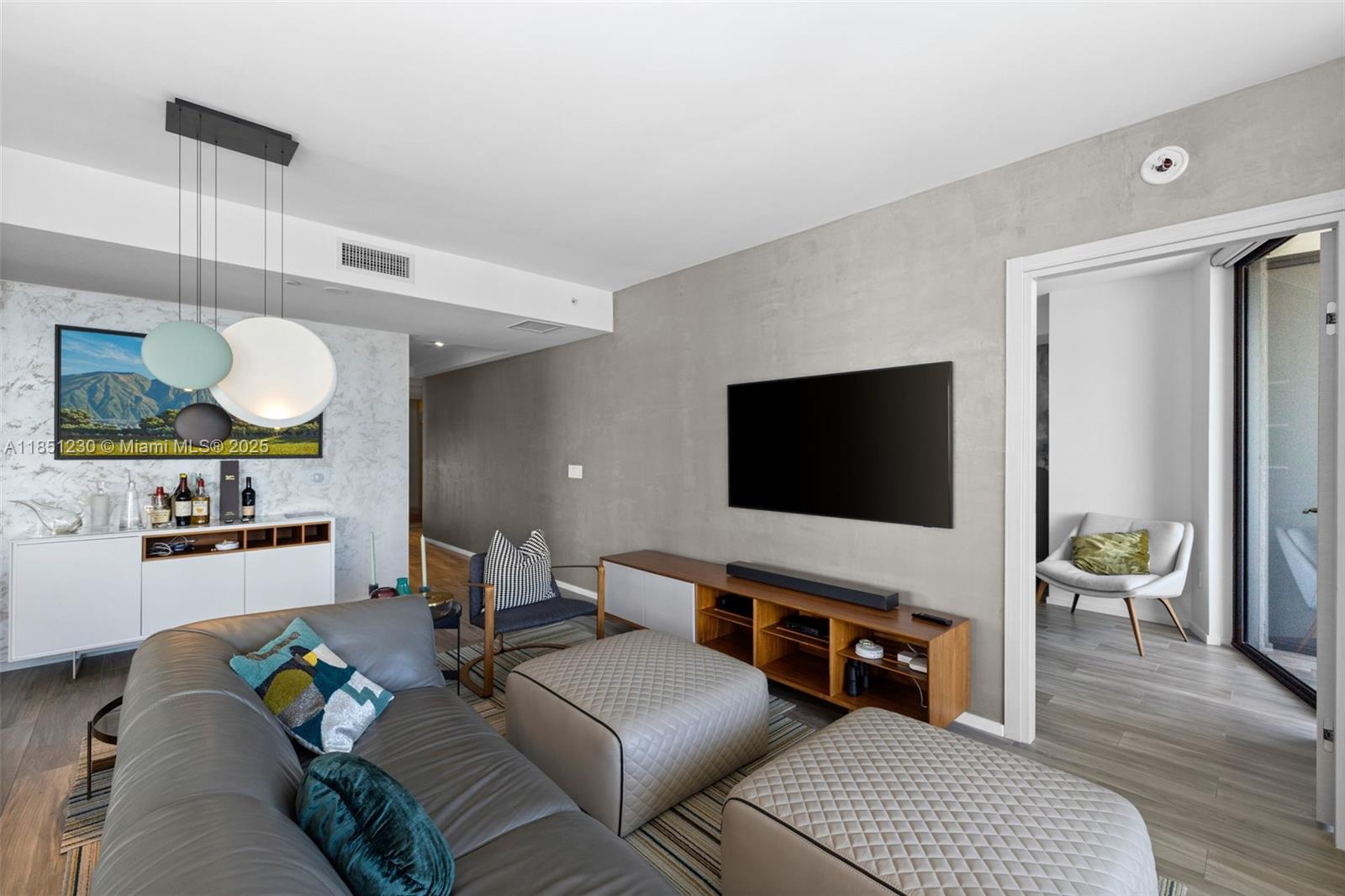 801 S Miami Ave #3301, Miami FL 33130