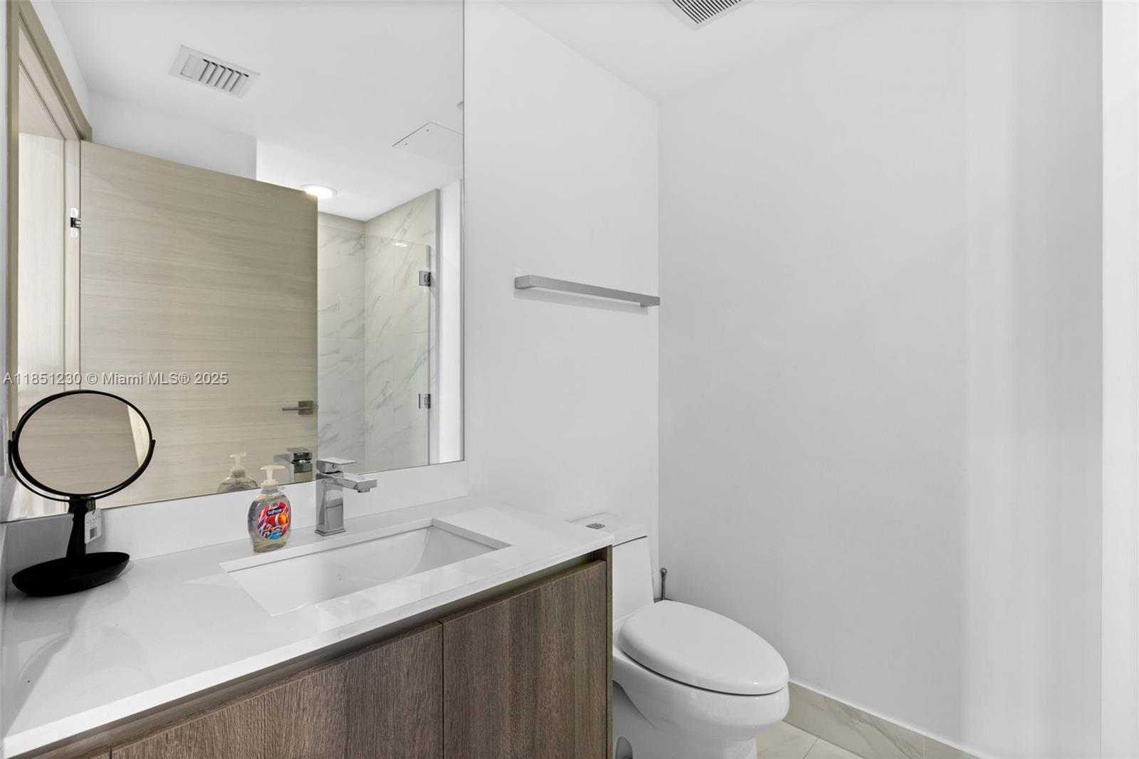 801 S Miami Ave #3301, Miami FL 33130