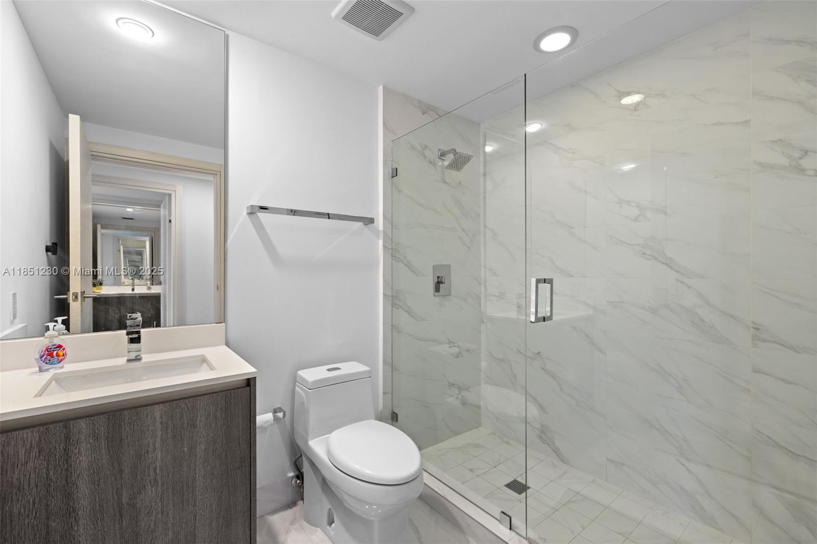 801 S Miami Ave #3301, Miami FL 33130