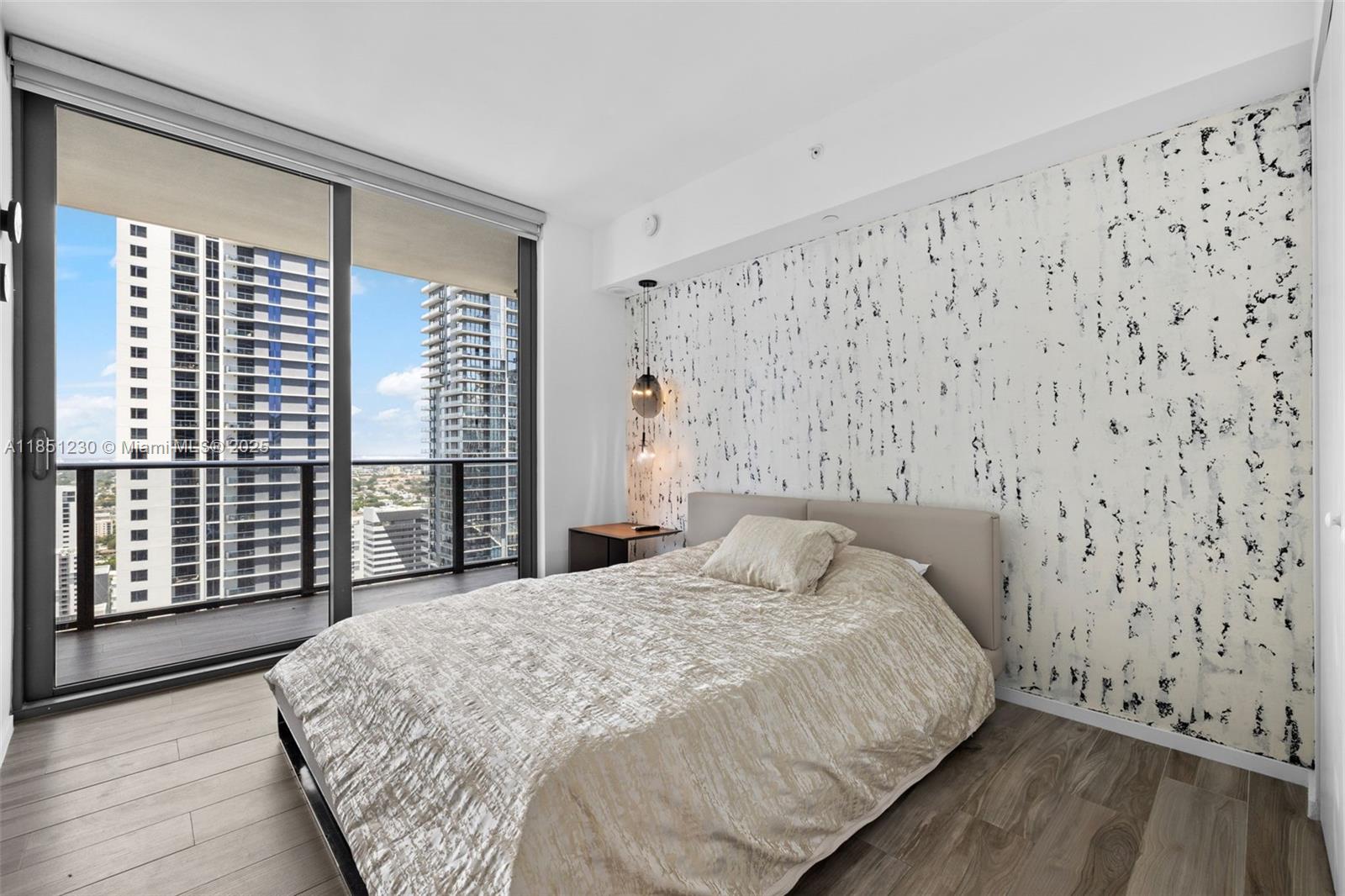 801 S Miami Ave #3301, Miami FL 33130