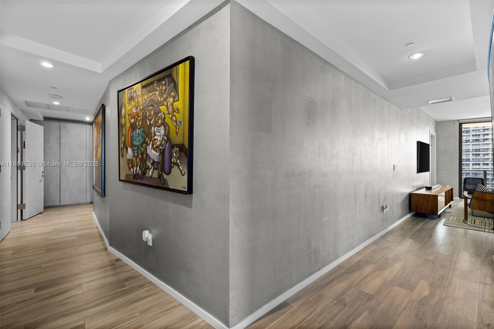 801 S Miami Ave #3301, Miami FL 33130