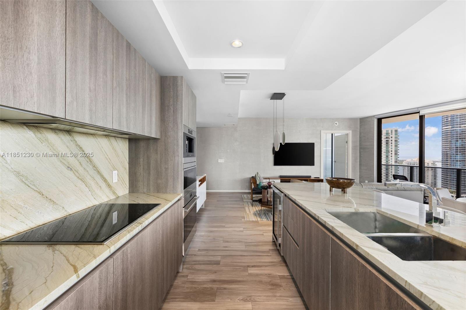 801 S Miami Ave #3301, Miami FL 33130