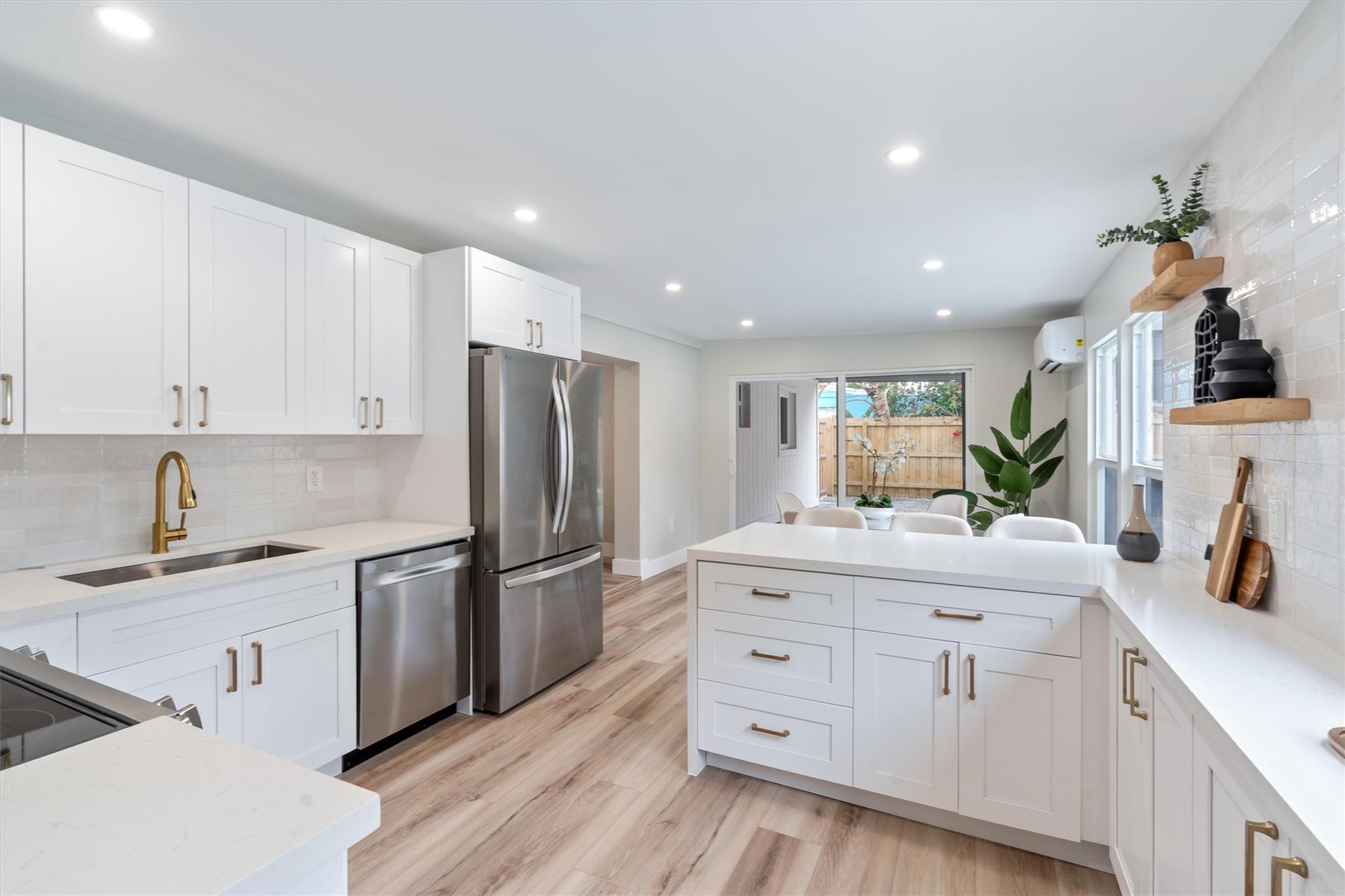 Image to showcase the property located at 9361 Bellewood St
