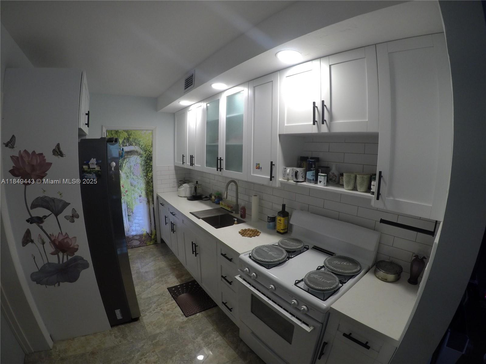 Property photo # 2