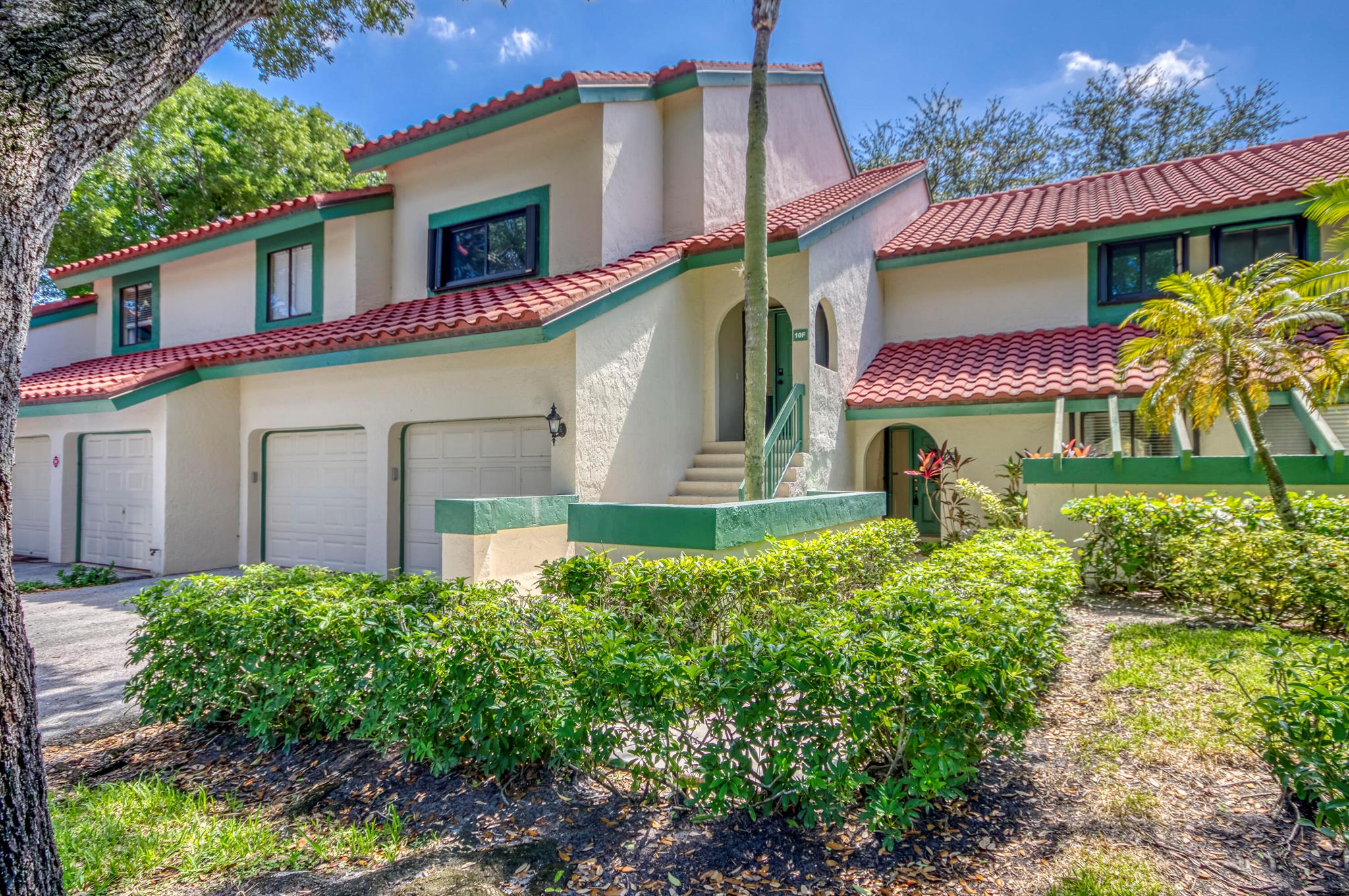Image to showcase the property located at 10 Lexington Lane E B