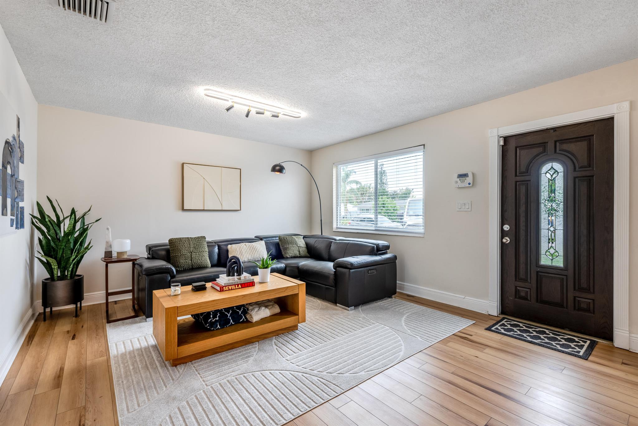 Image to showcase the property located at 4317 Applecrest Drive