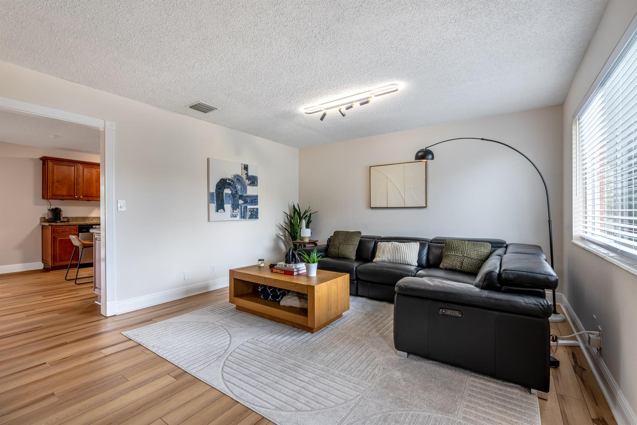 Image to showcase the property located at 4317 Applecrest Drive