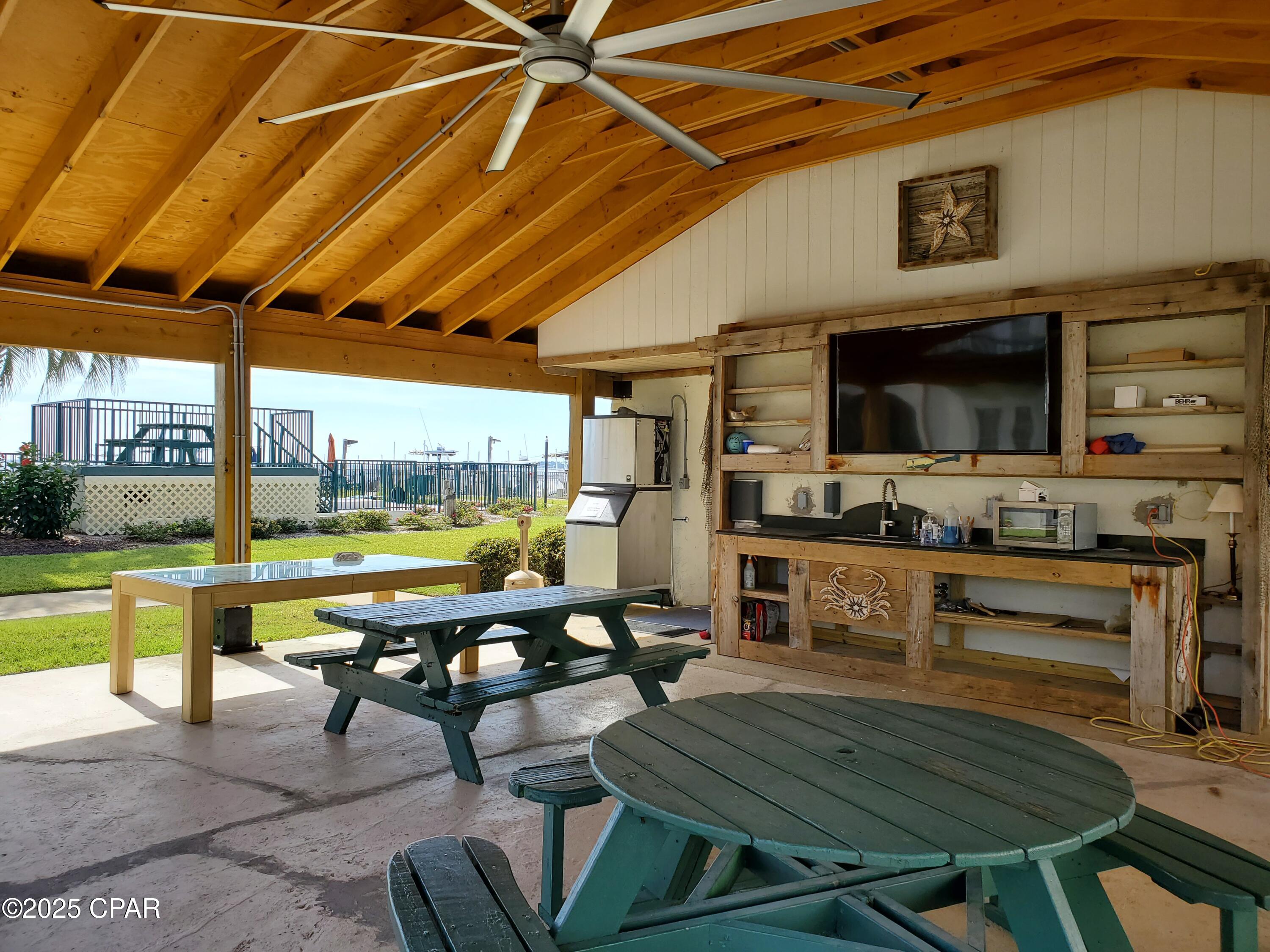 Image 21 For 2100 Beach Drive M102