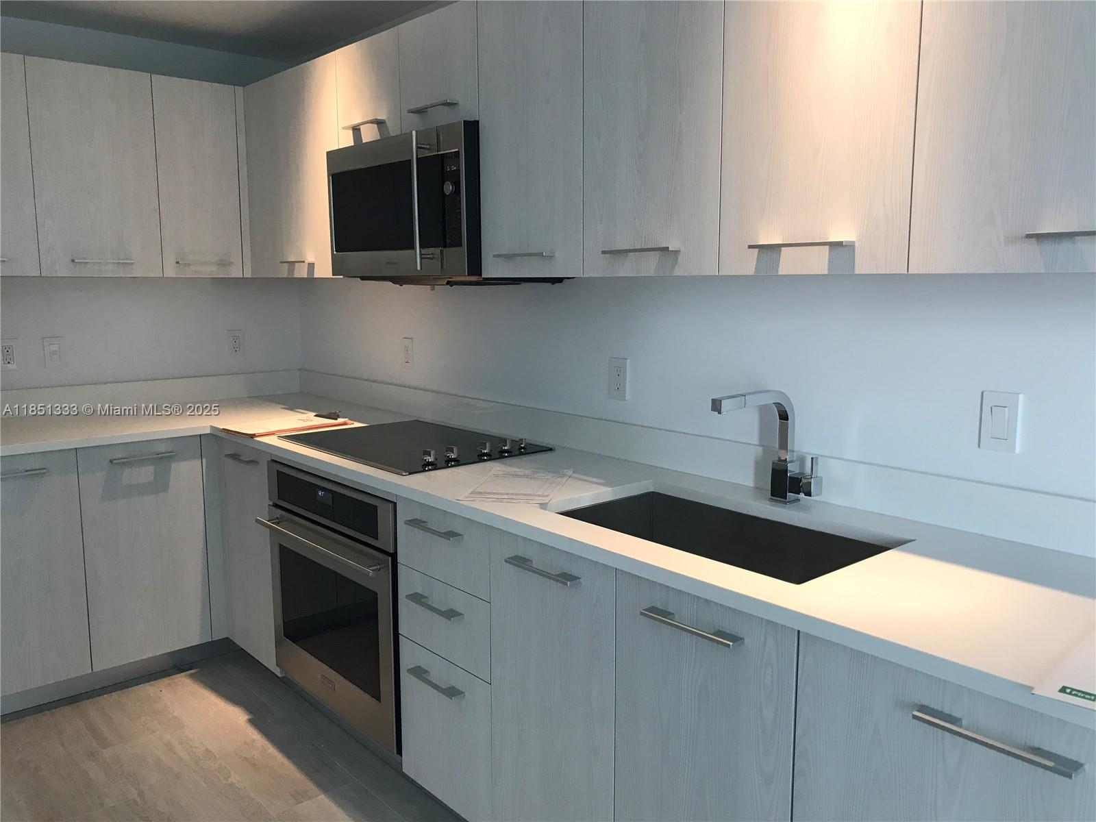 55 SW 9th st #2207, Miami FL 33130