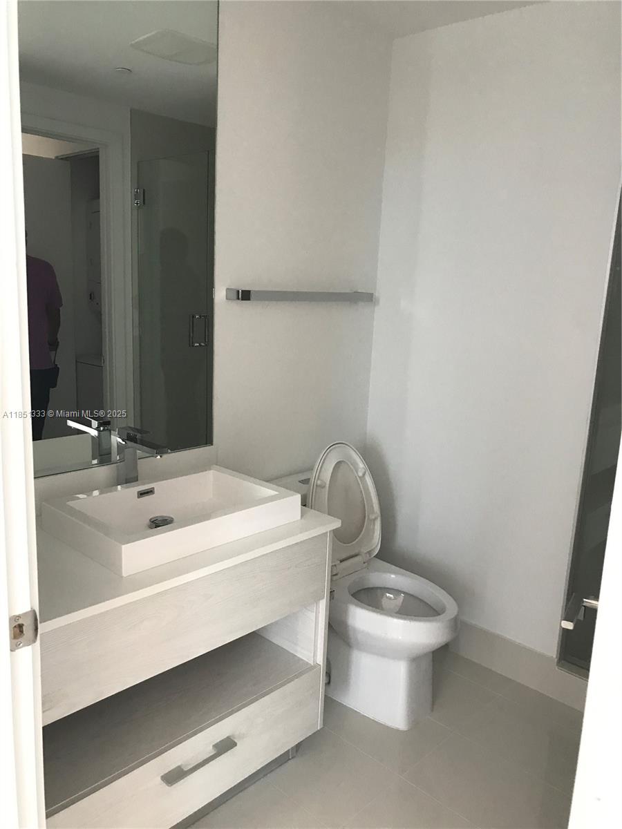 55 SW 9th st #2207, Miami FL 33130