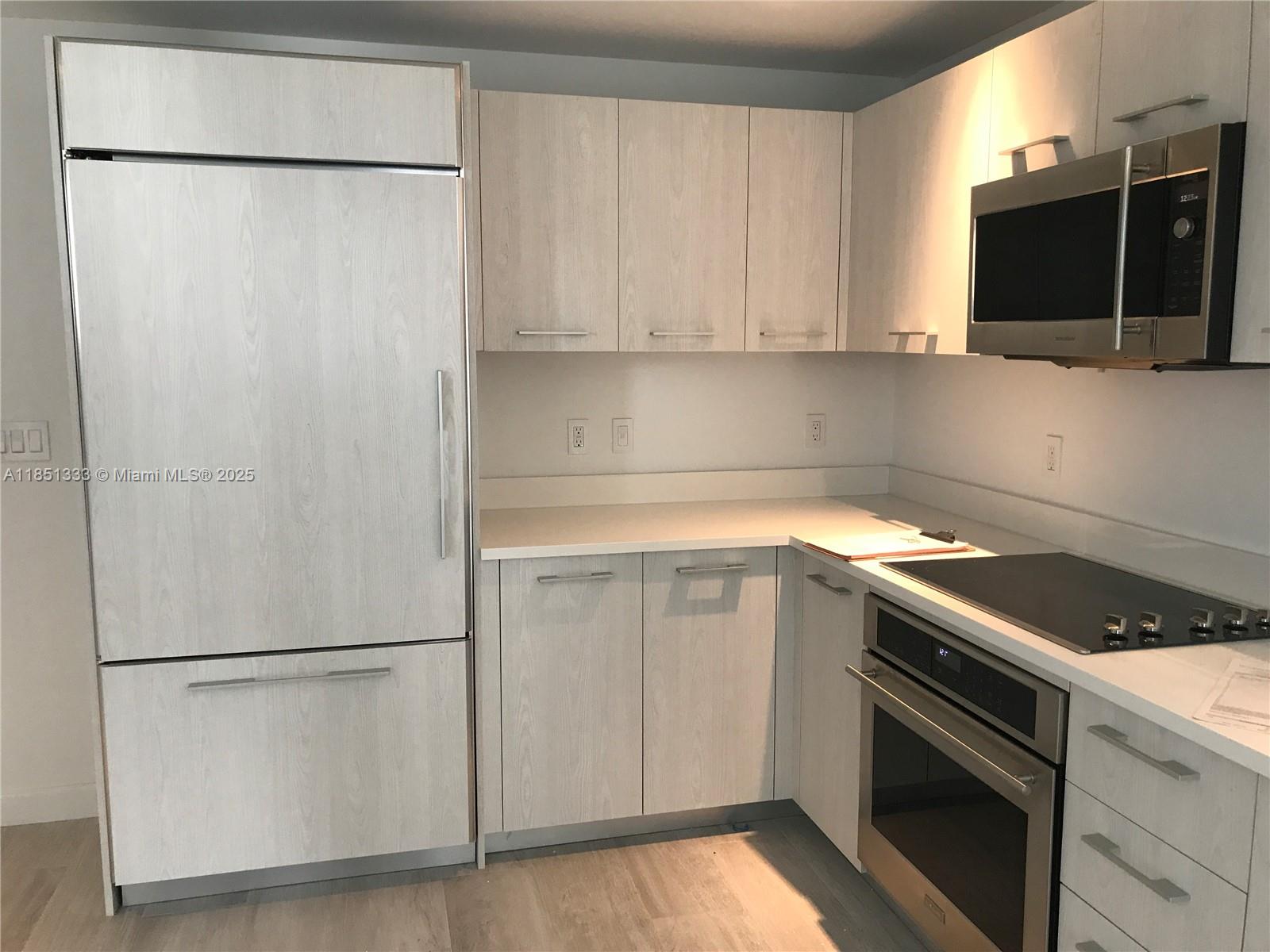 55 SW 9th st #2207, Miami FL 33130