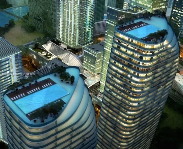 55 SW 9th st #2207, Miami FL 33130