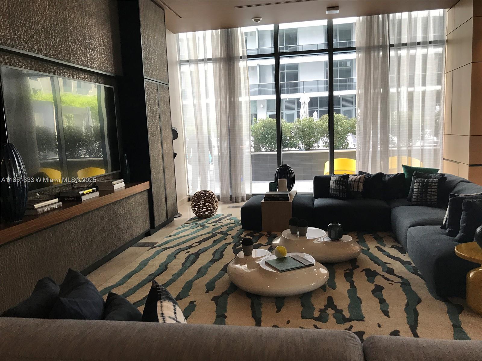 55 SW 9th st #2207, Miami FL 33130