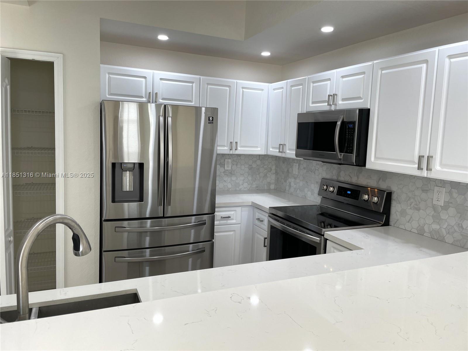 Property photo # 0