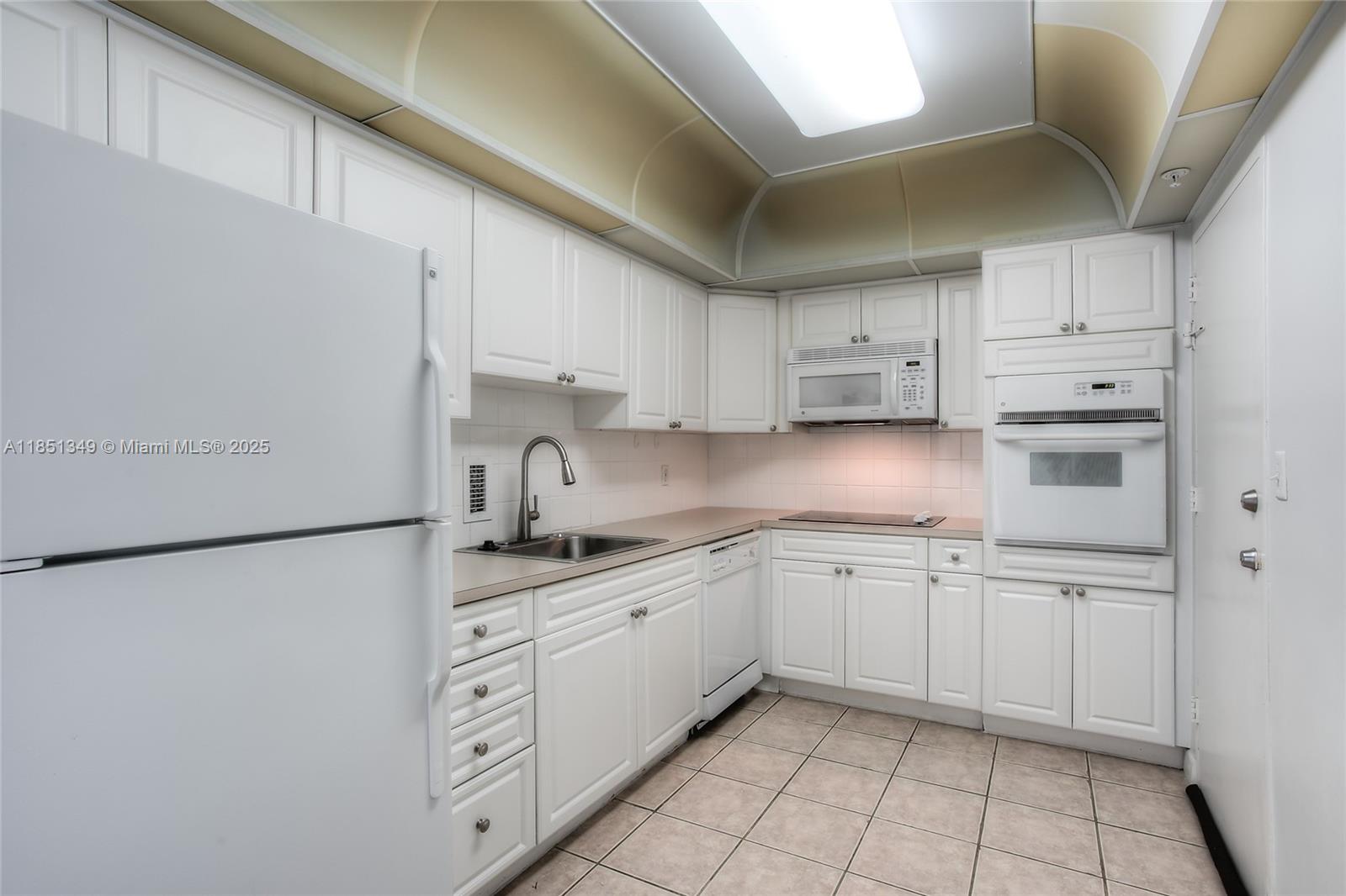 Property photo # 2