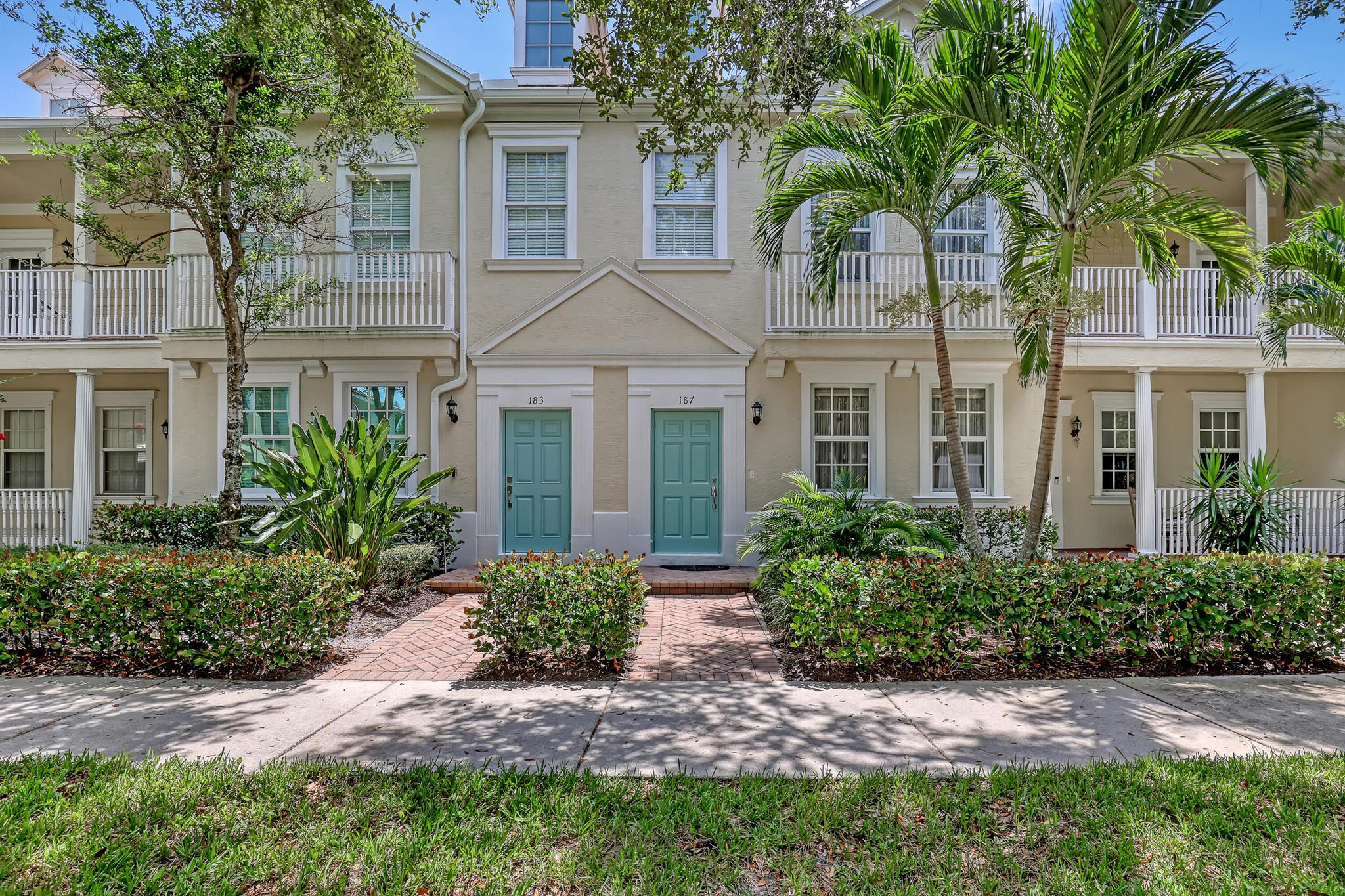 Showcase Image of listing 187 E Bay Cedar Circle