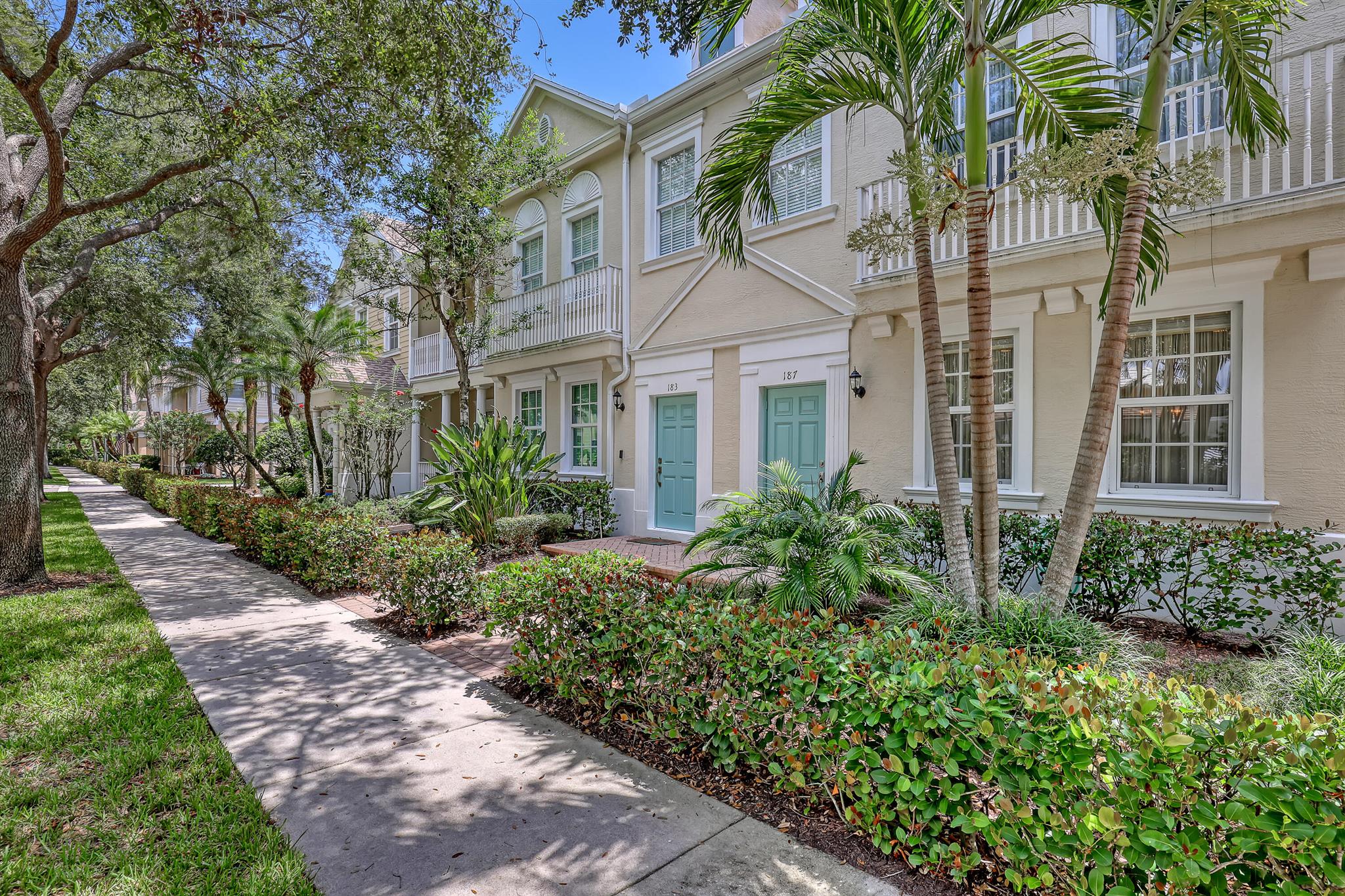 Image to showcase the property located at 187 E Bay Cedar Circle