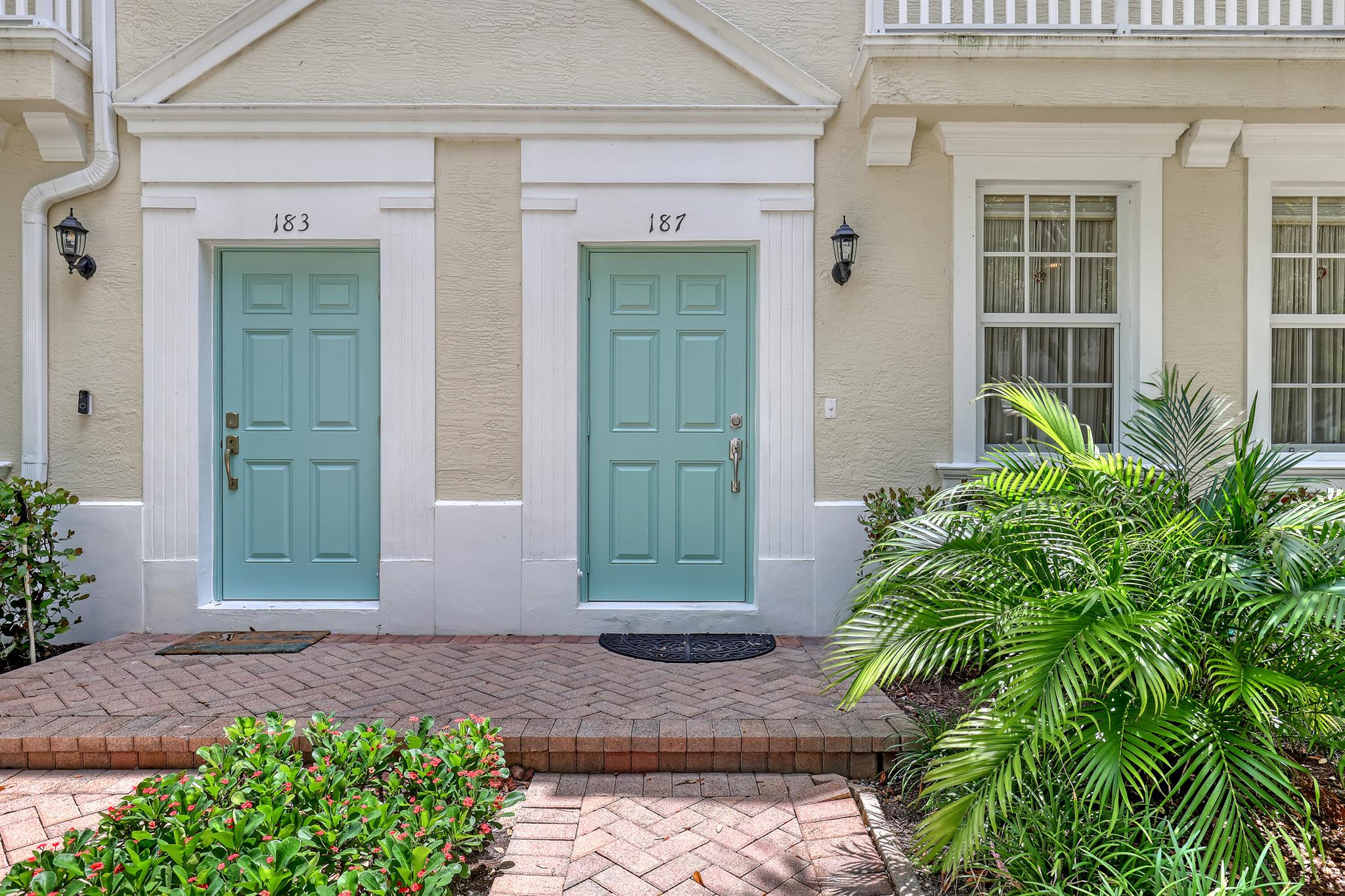 Image to showcase the property located at 187 E Bay Cedar Circle