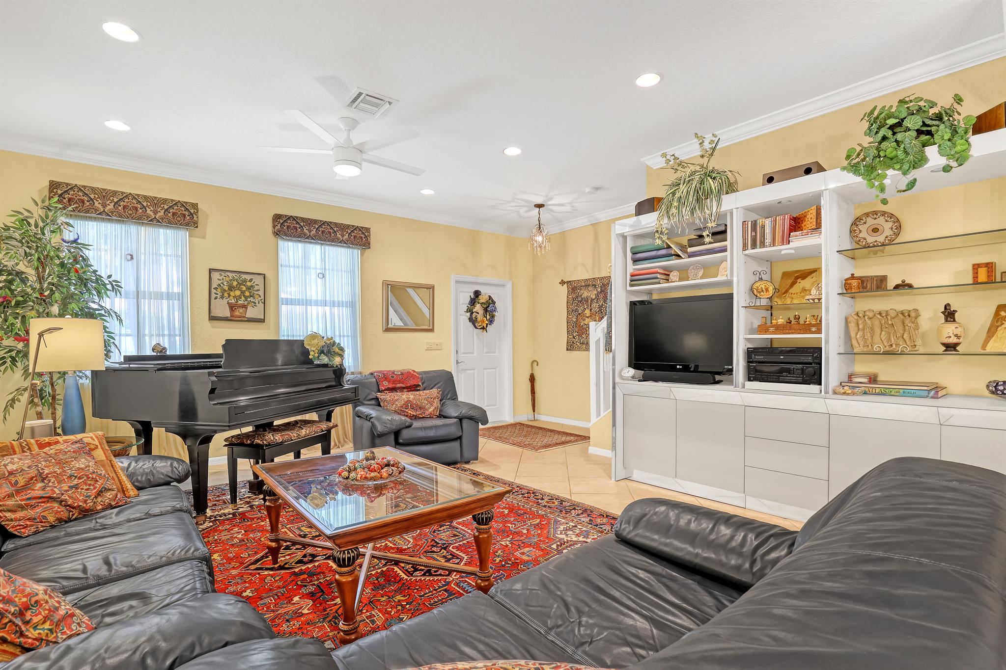 Image to showcase the property located at 187 E Bay Cedar Circle