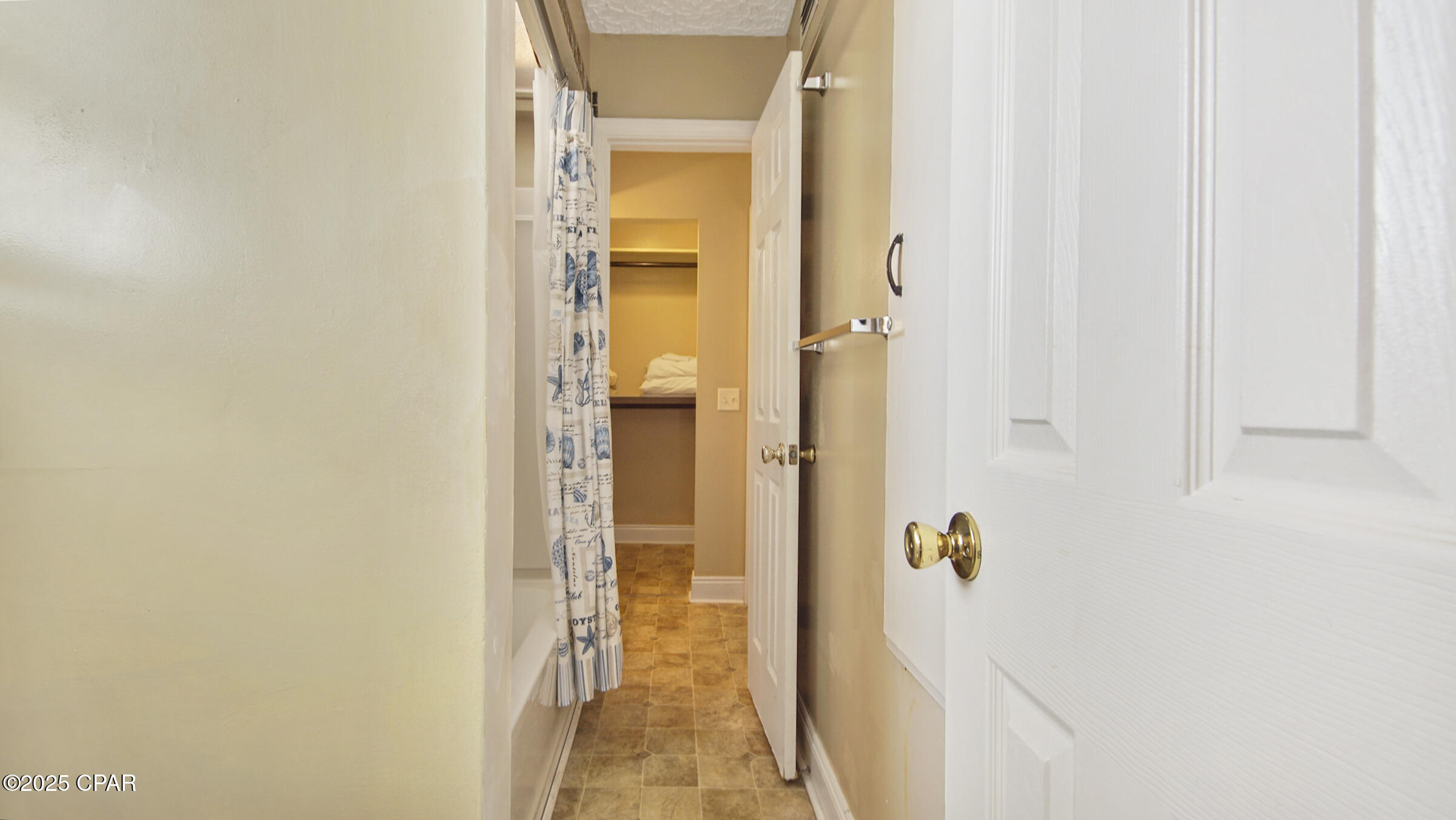 Image 24 For 3903 Raven Street # A-c