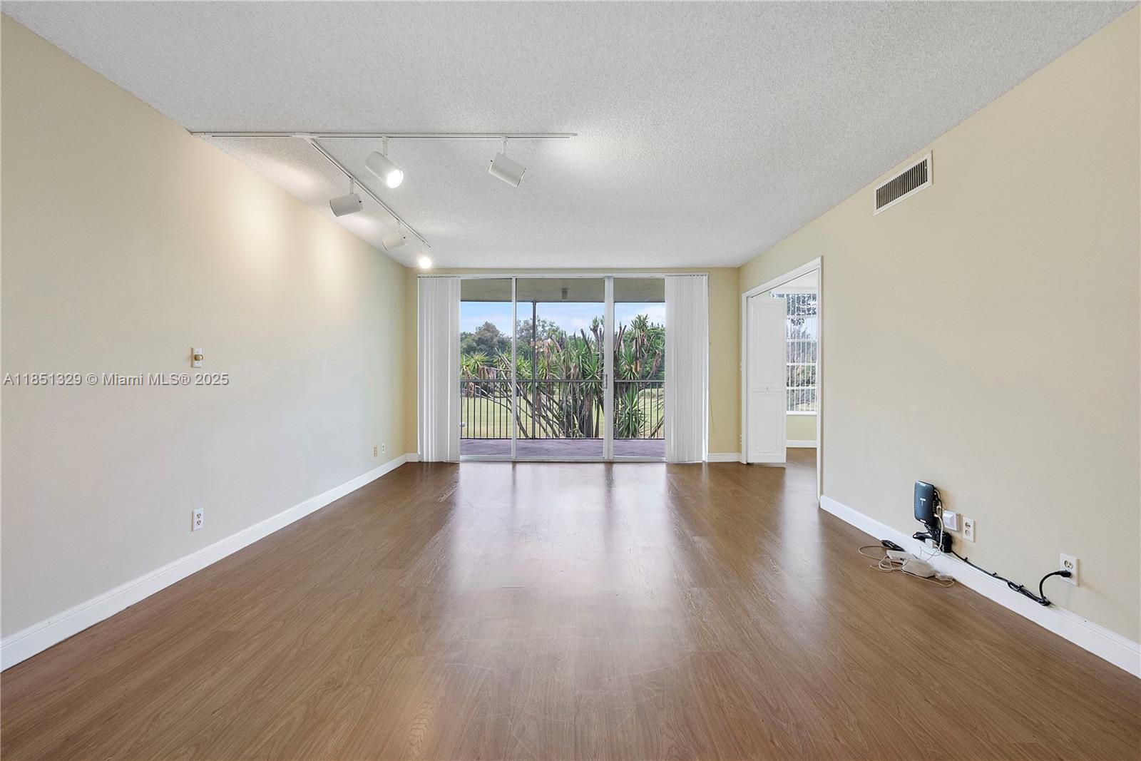 No 37 Palm-Aire Country C