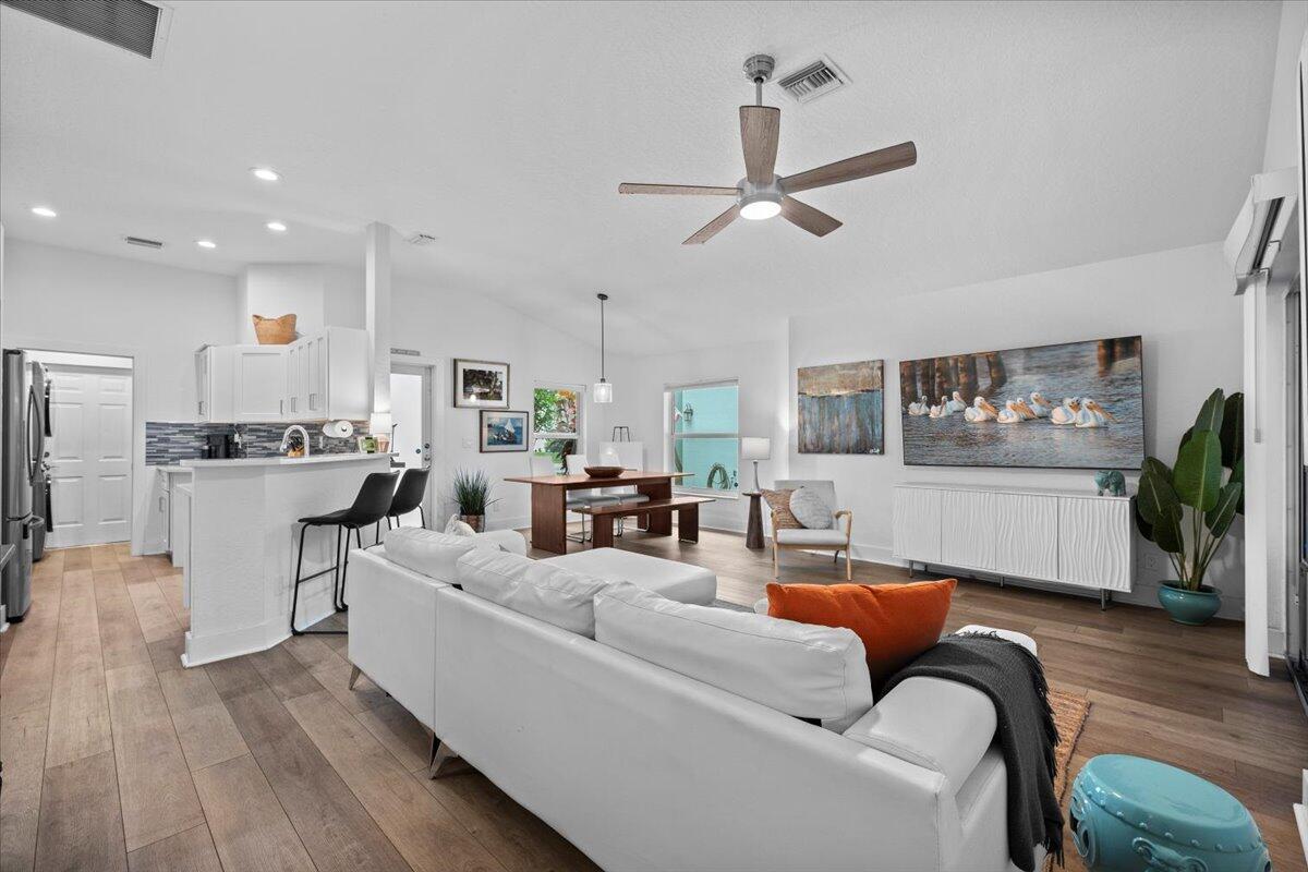 Image to showcase the property located at 105 Pennock Landing Circle