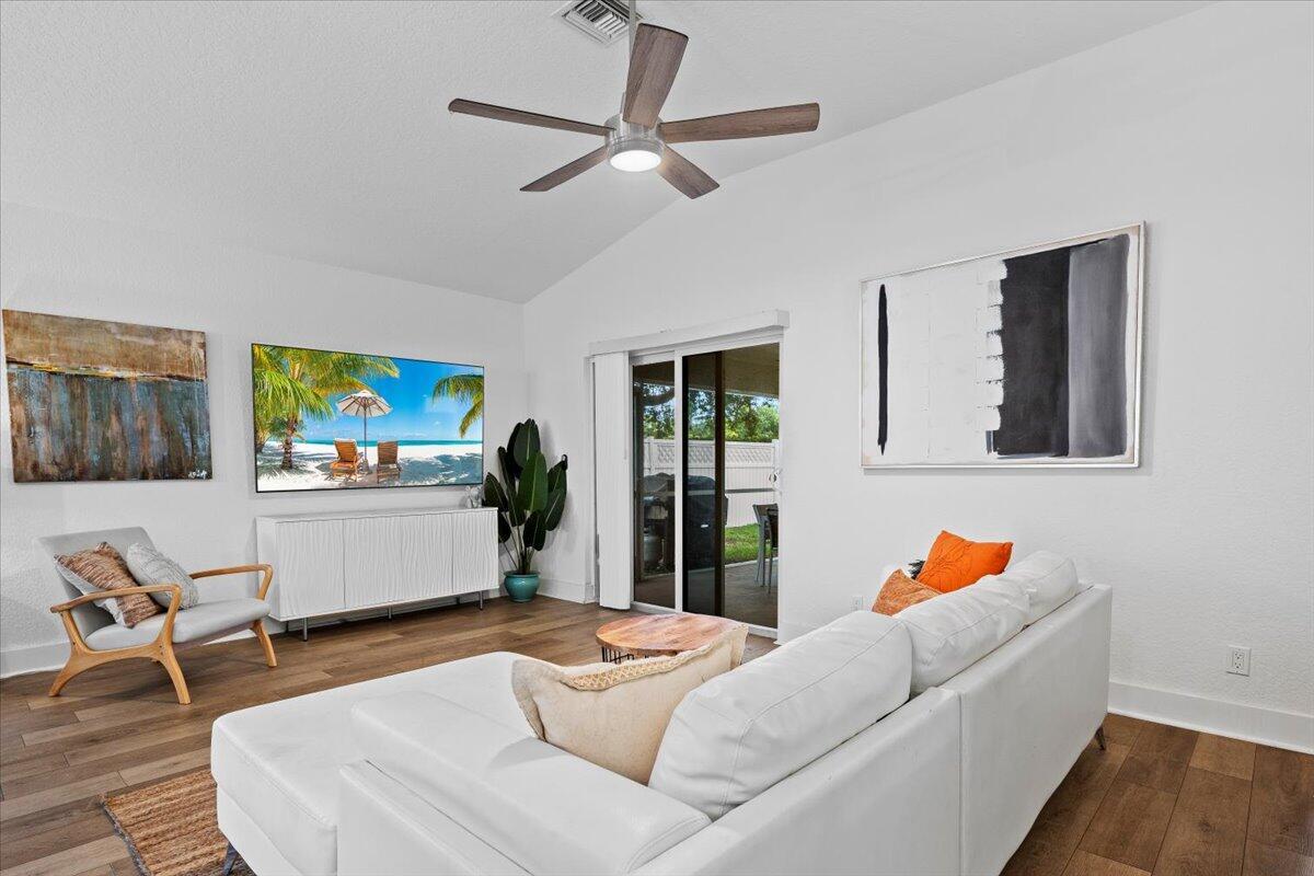 Image to showcase the property located at 105 Pennock Landing Circle