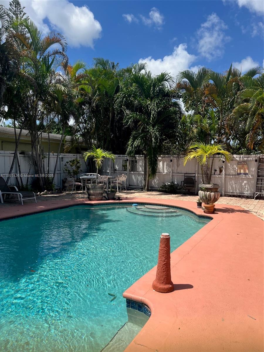 Property photo # 0