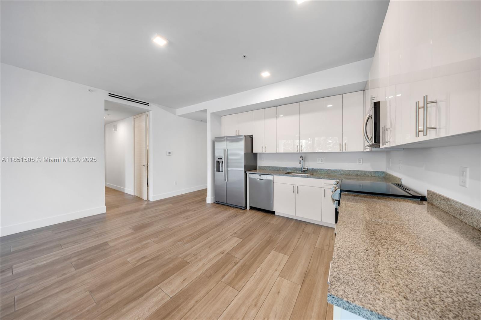 Property photo # 7