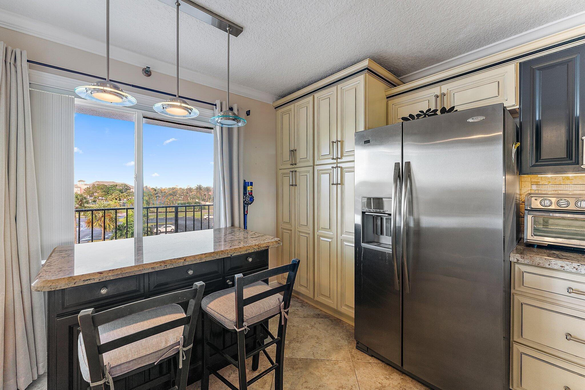 Image to showcase the property located at 275 Palm Avenue C402