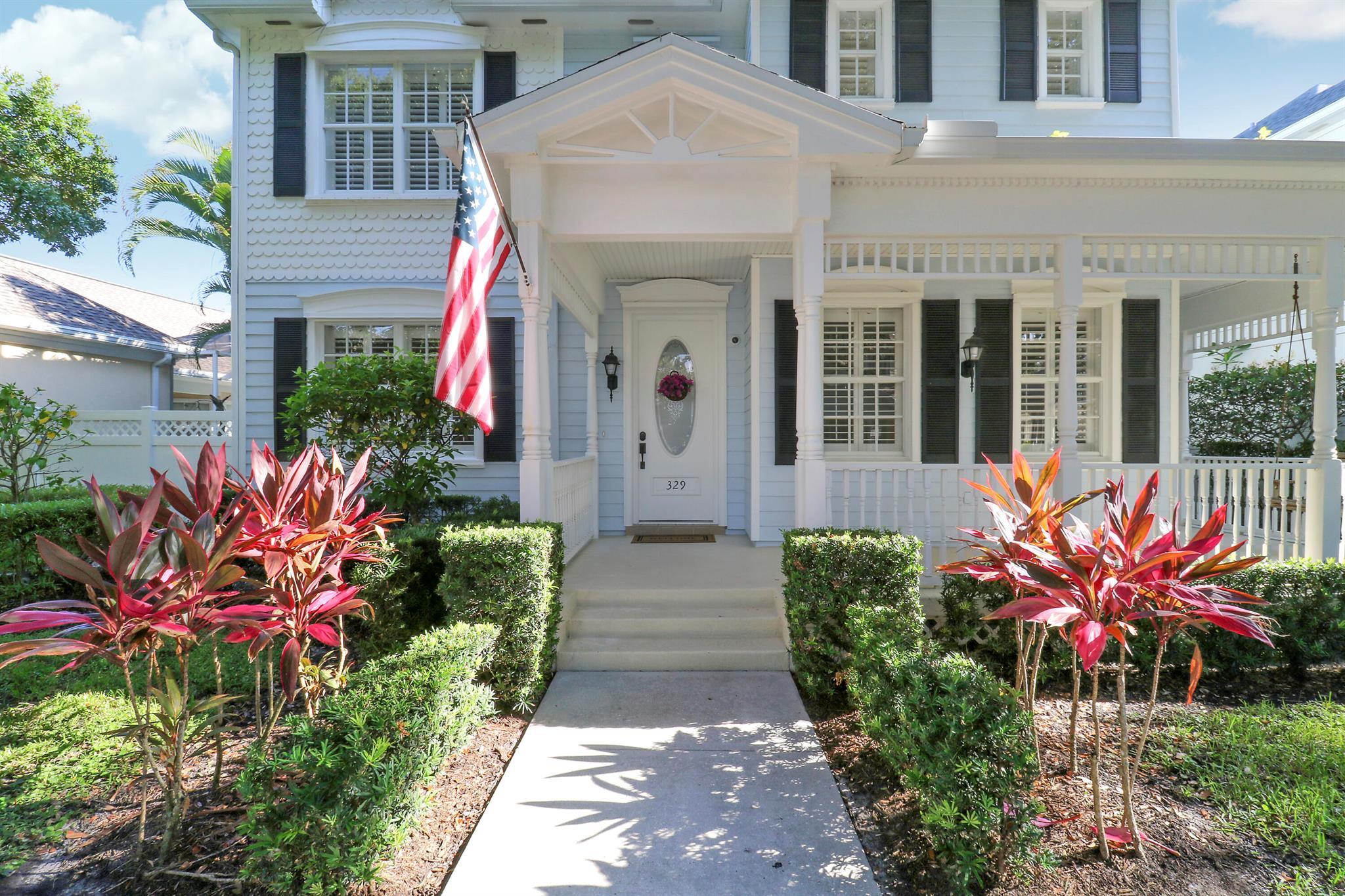 Image to showcase the property located at 329 Sweet Bay Circle